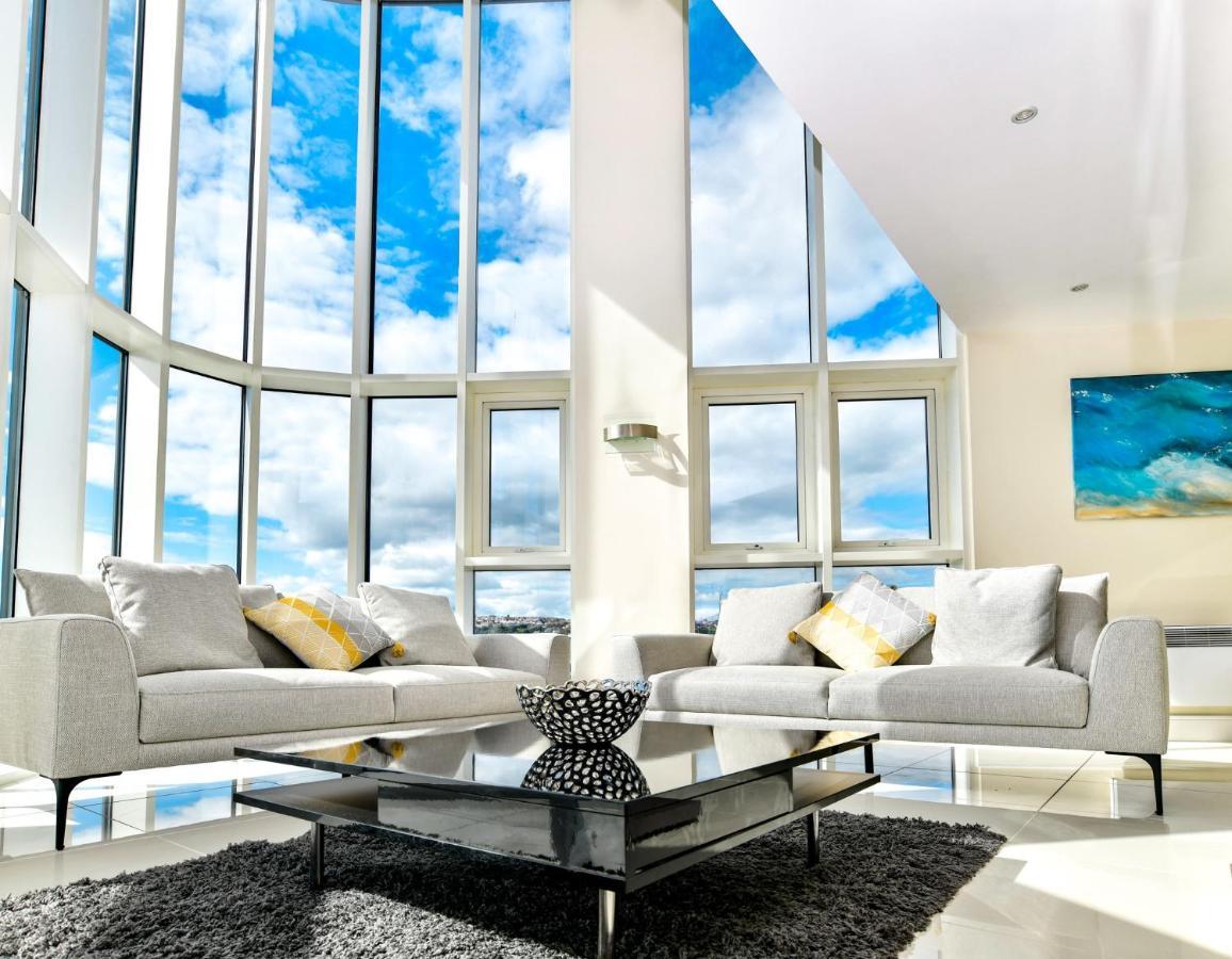 Just Stay Wales - Meridian Quay Penthouses スウォンジー エクステリア 写真