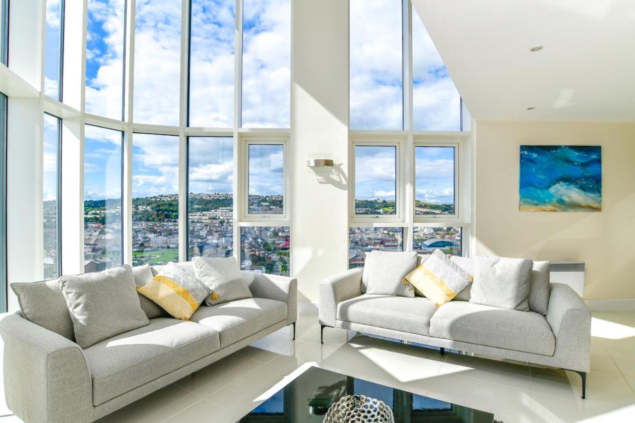 Just Stay Wales - Meridian Quay Penthouses スウォンジー エクステリア 写真