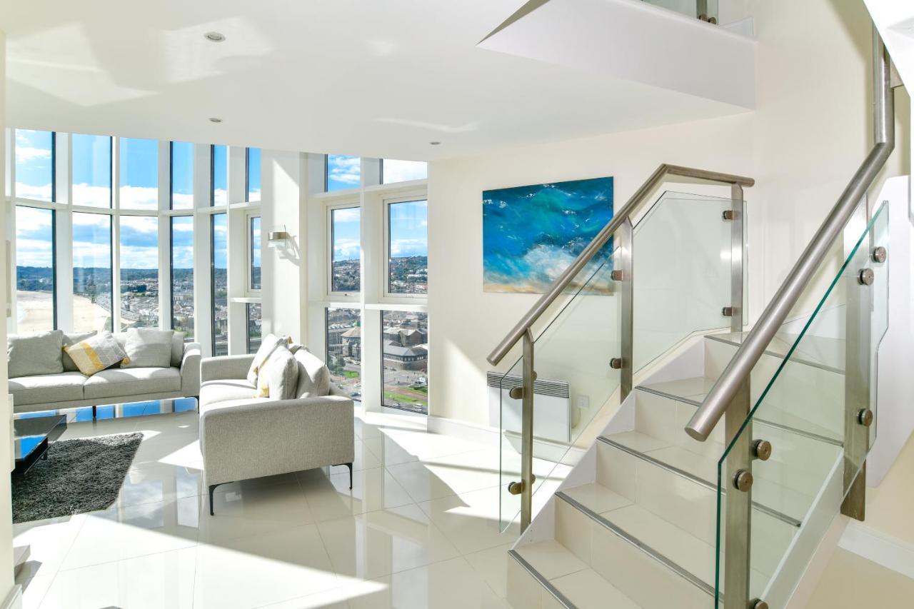 Just Stay Wales - Meridian Quay Penthouses スウォンジー エクステリア 写真