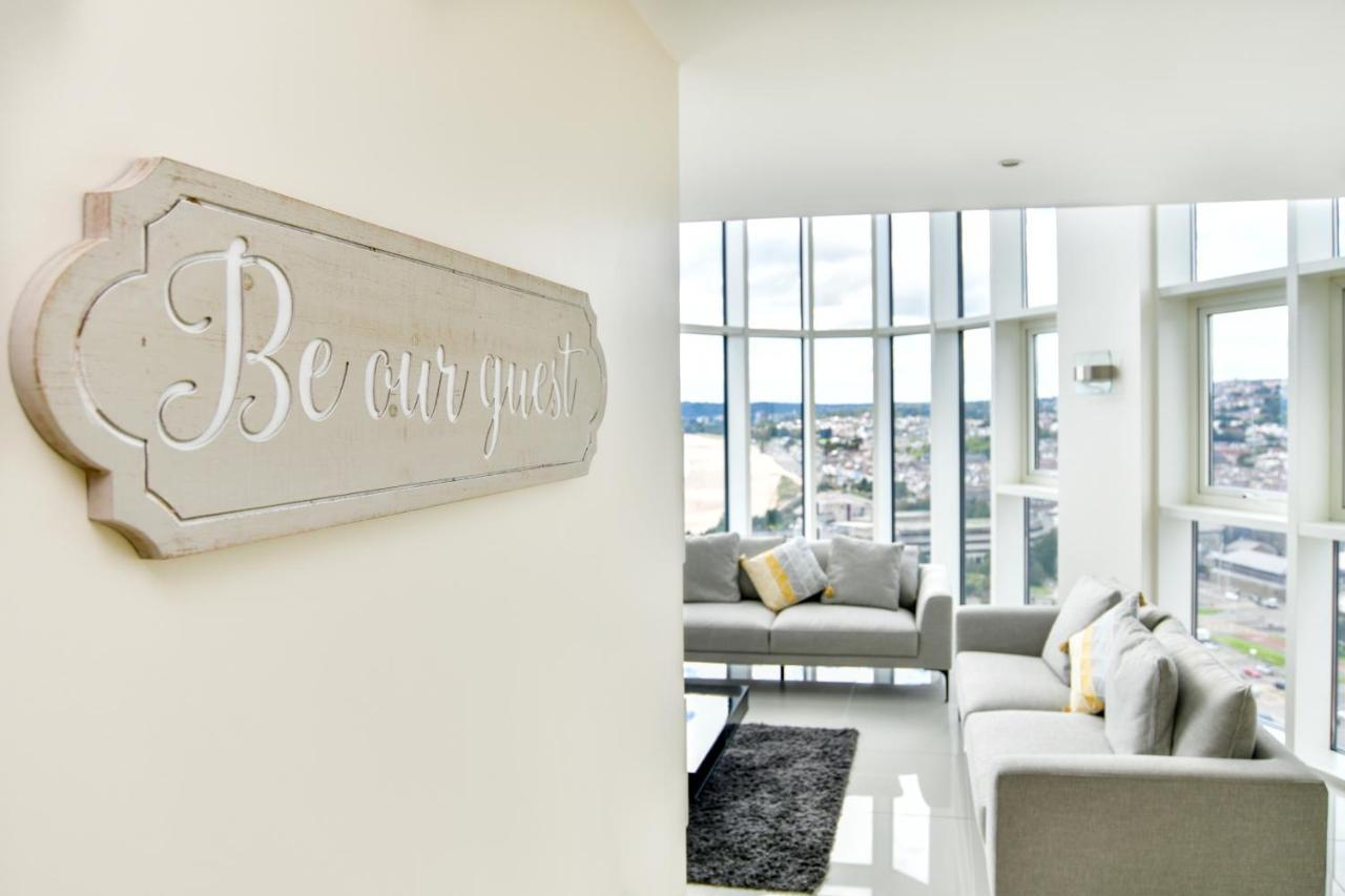 Just Stay Wales - Meridian Quay Penthouses スウォンジー エクステリア 写真