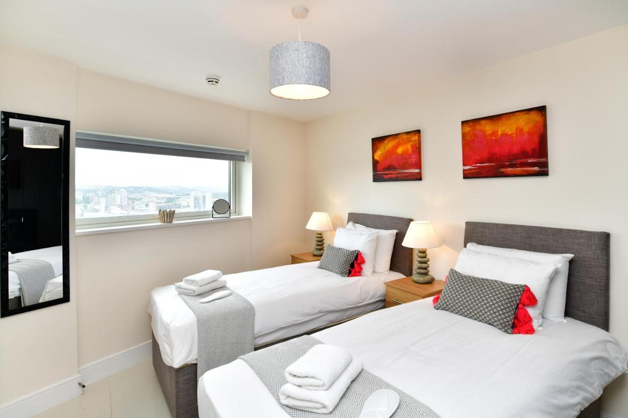 Just Stay Wales - Meridian Quay Penthouses スウォンジー エクステリア 写真