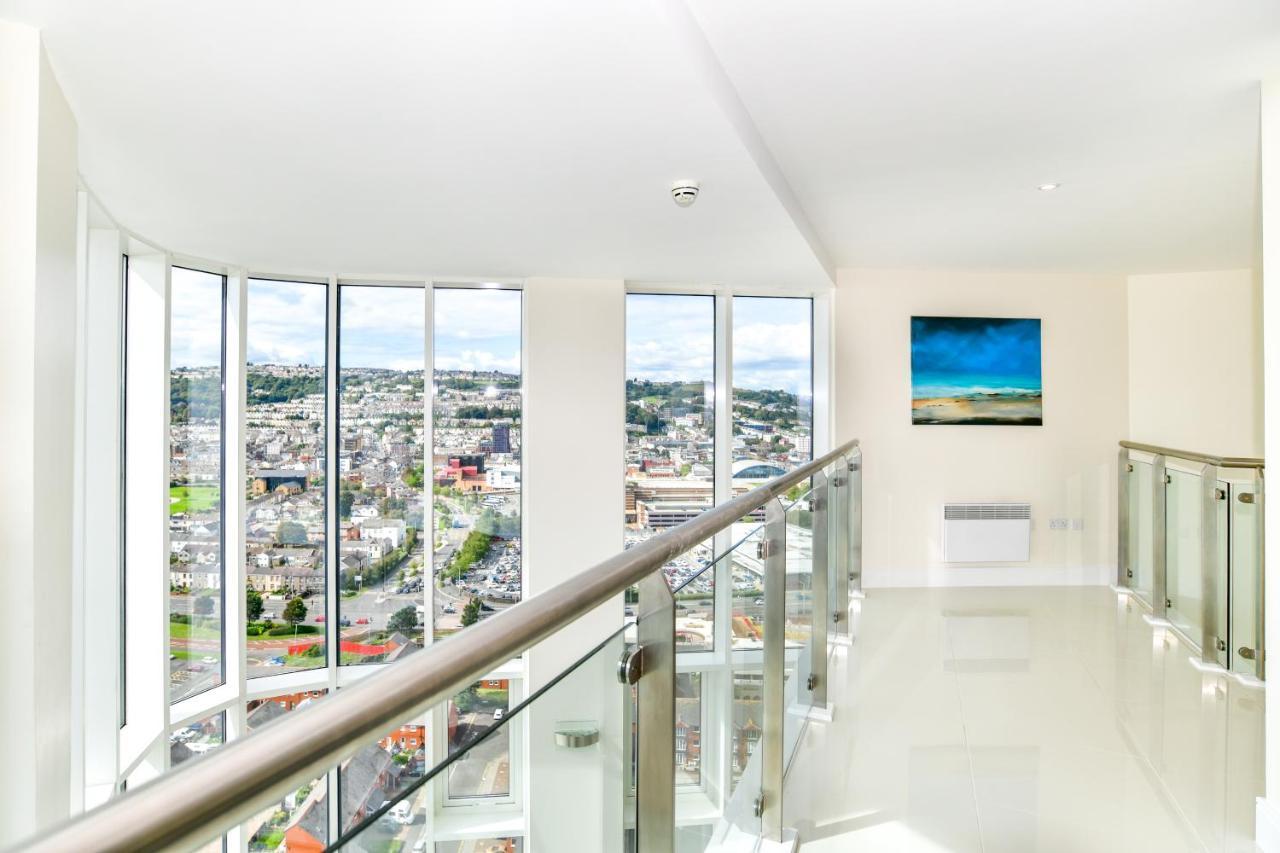 Just Stay Wales - Meridian Quay Penthouses スウォンジー エクステリア 写真
