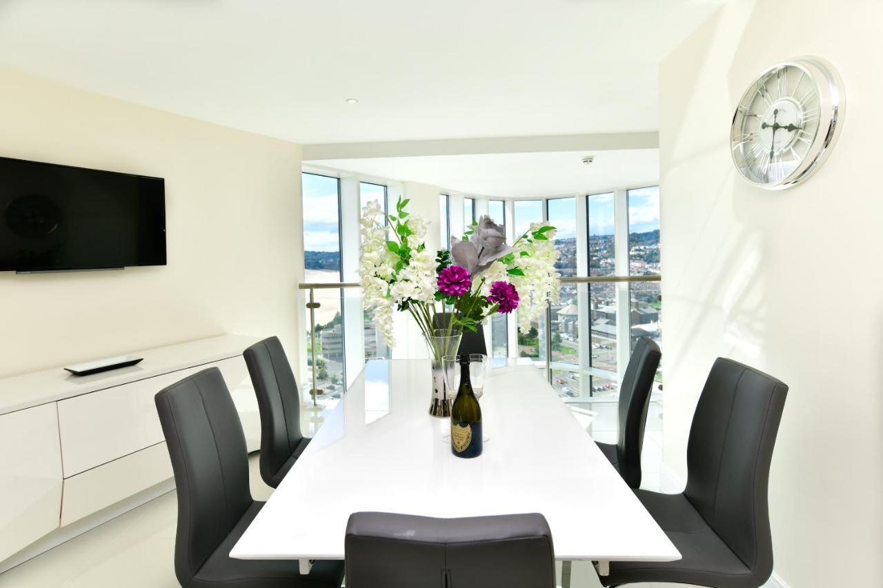 Just Stay Wales - Meridian Quay Penthouses スウォンジー エクステリア 写真