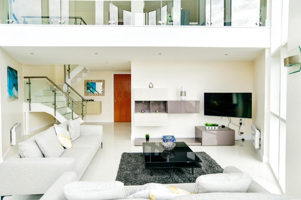 Just Stay Wales - Meridian Quay Penthouses スウォンジー エクステリア 写真