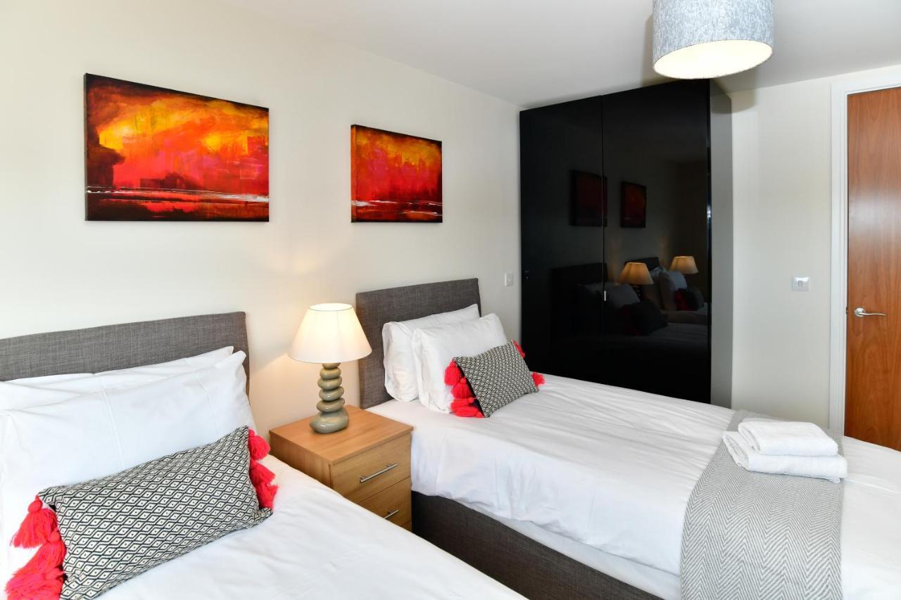 Just Stay Wales - Meridian Quay Penthouses スウォンジー エクステリア 写真