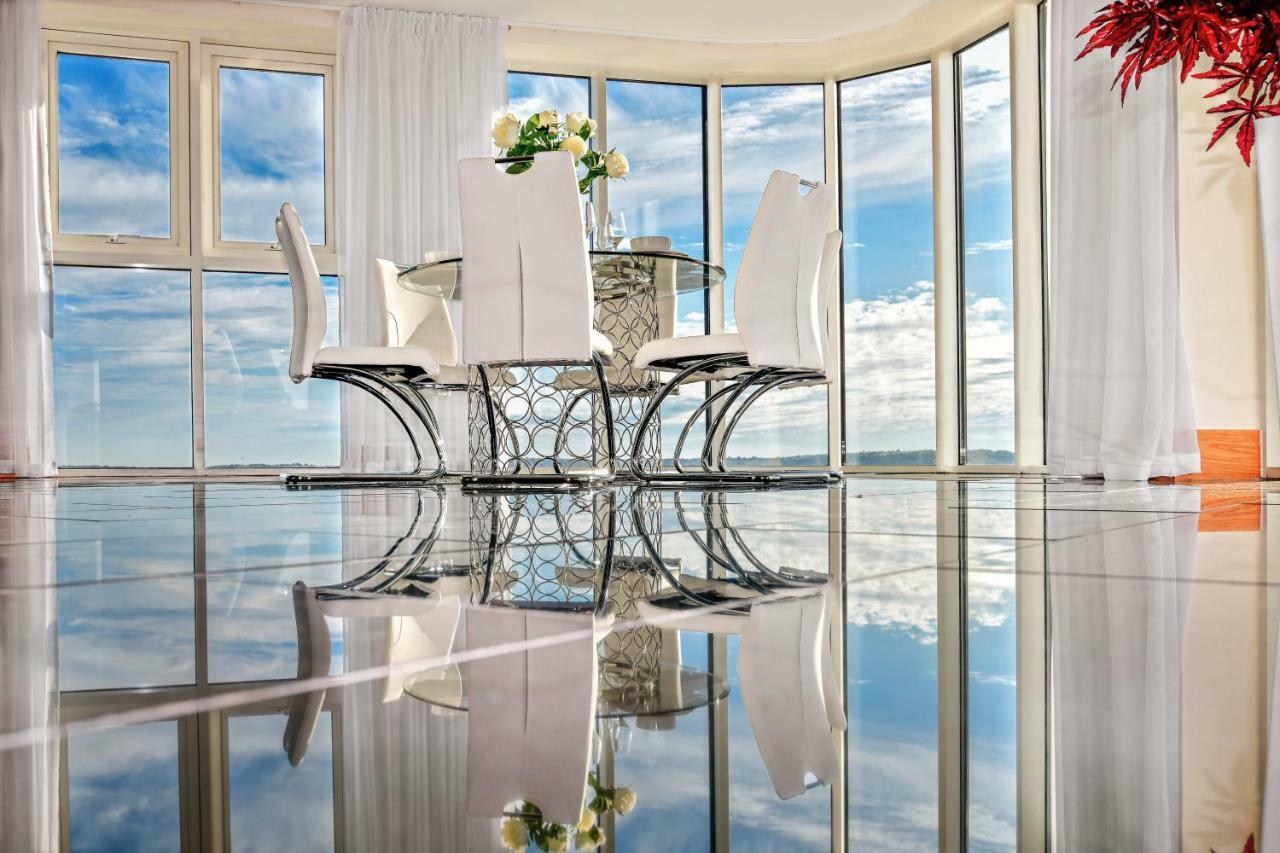 Just Stay Wales - Meridian Quay Penthouses スウォンジー エクステリア 写真