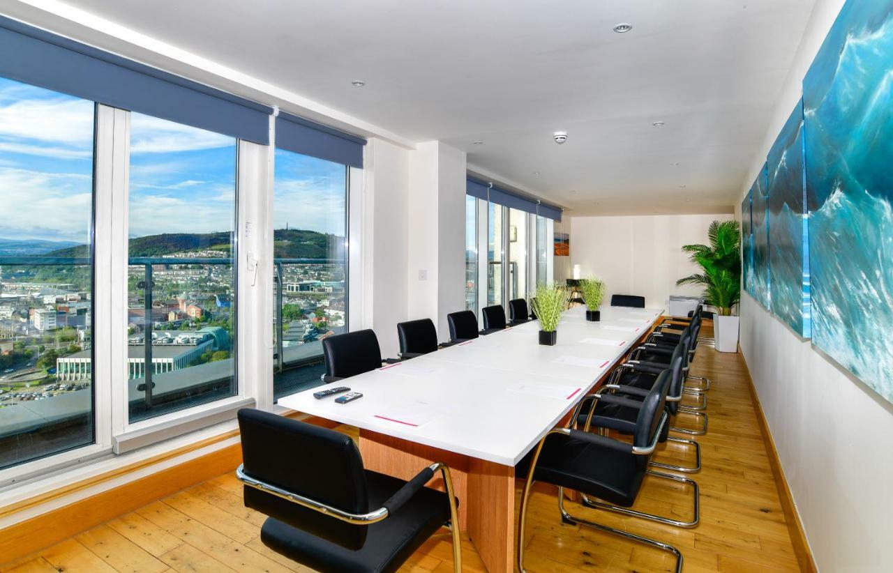 Just Stay Wales - Meridian Quay Penthouses スウォンジー エクステリア 写真
